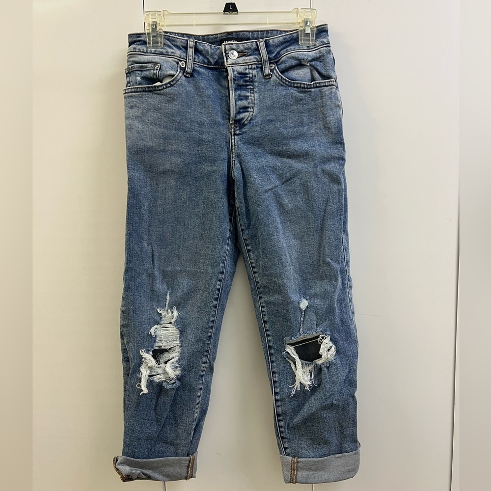 Like New Express Boyfriend Mid Rise Capri Jeans with Pockets